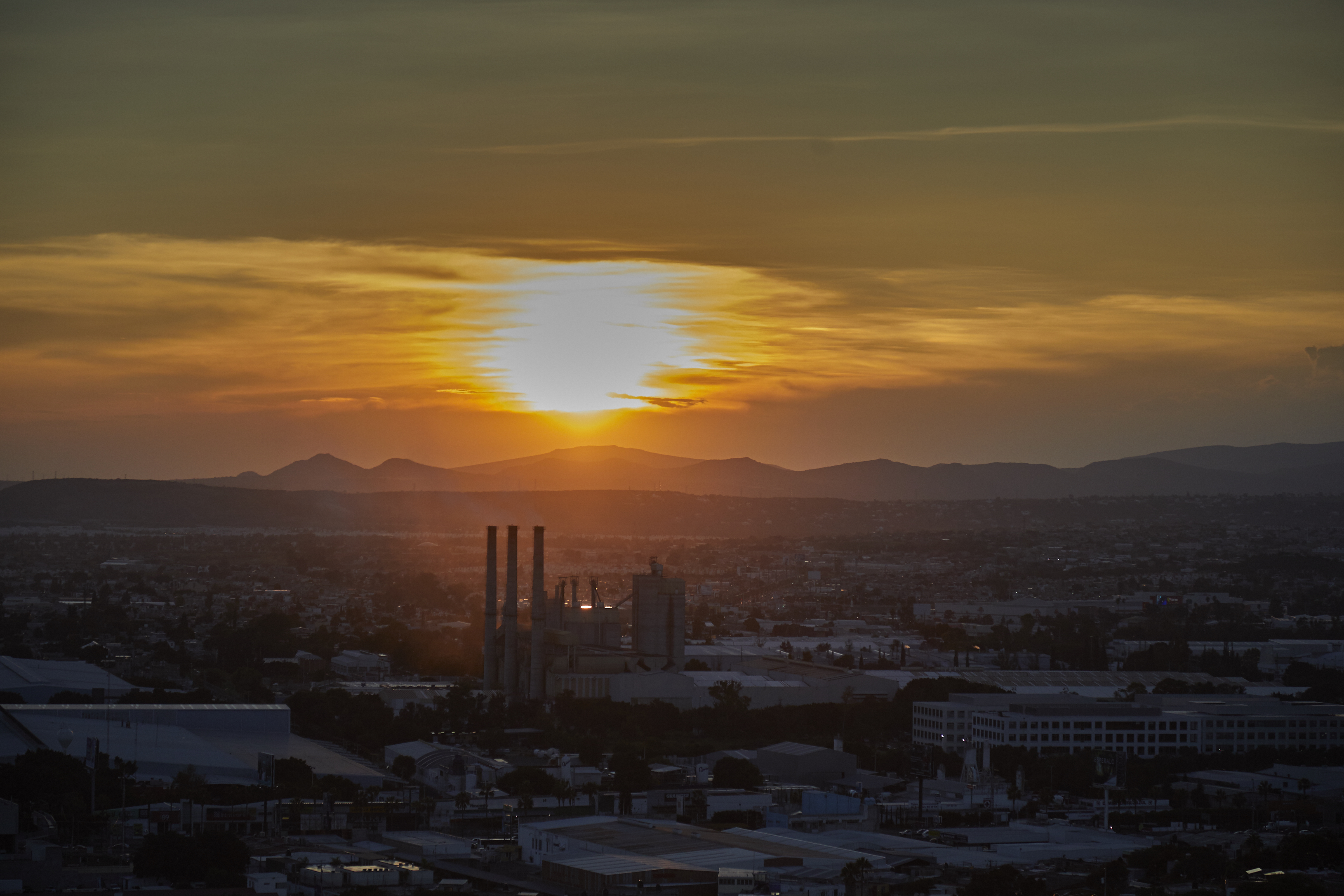 Which are the main industrial cities in Mexico?